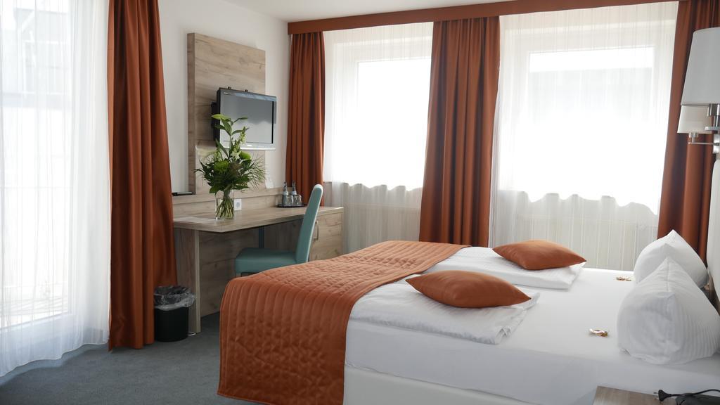 Komfort Hotel ลุดวิกสบูร์ก ภายนอก รูปภาพ