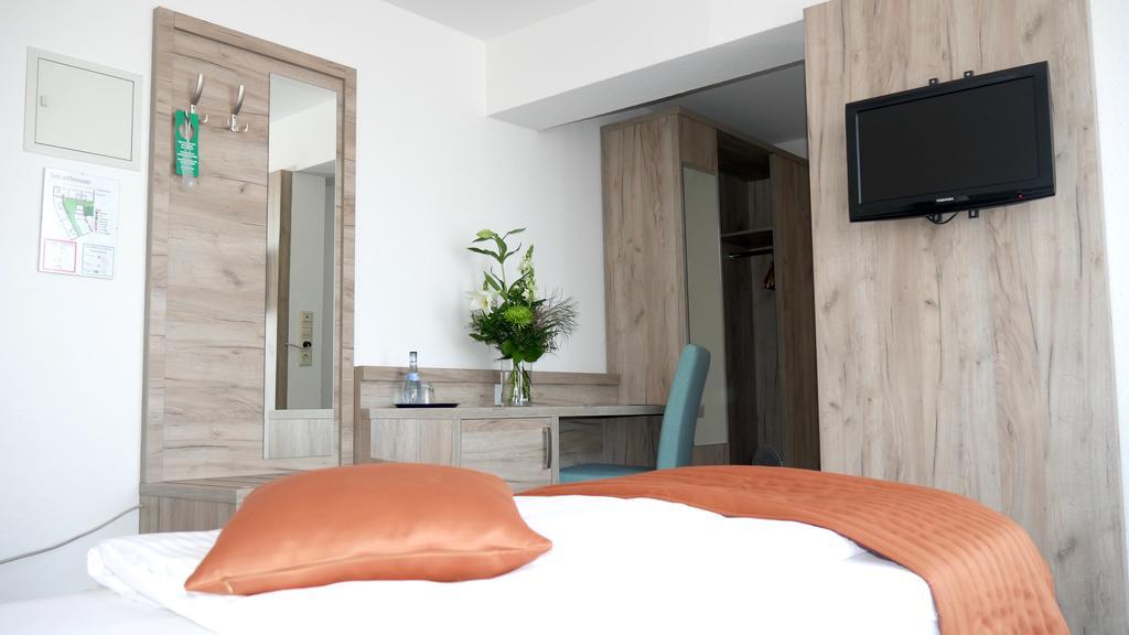 Komfort Hotel ลุดวิกสบูร์ก ภายนอก รูปภาพ