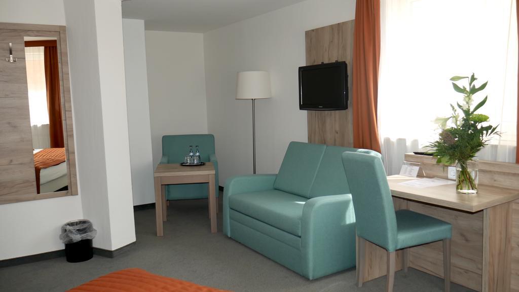 Komfort Hotel ลุดวิกสบูร์ก ภายนอก รูปภาพ