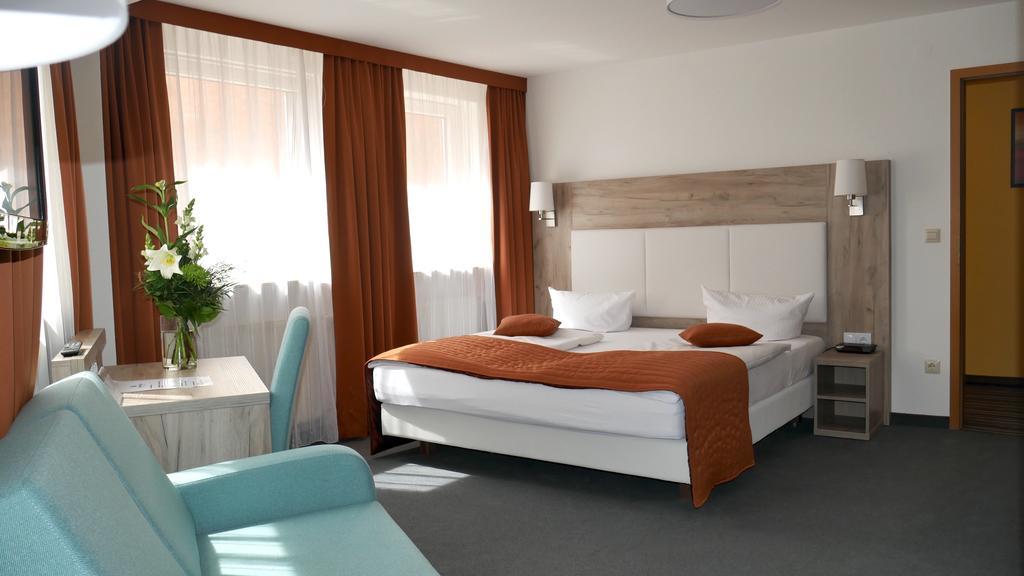 Komfort Hotel ลุดวิกสบูร์ก ภายนอก รูปภาพ