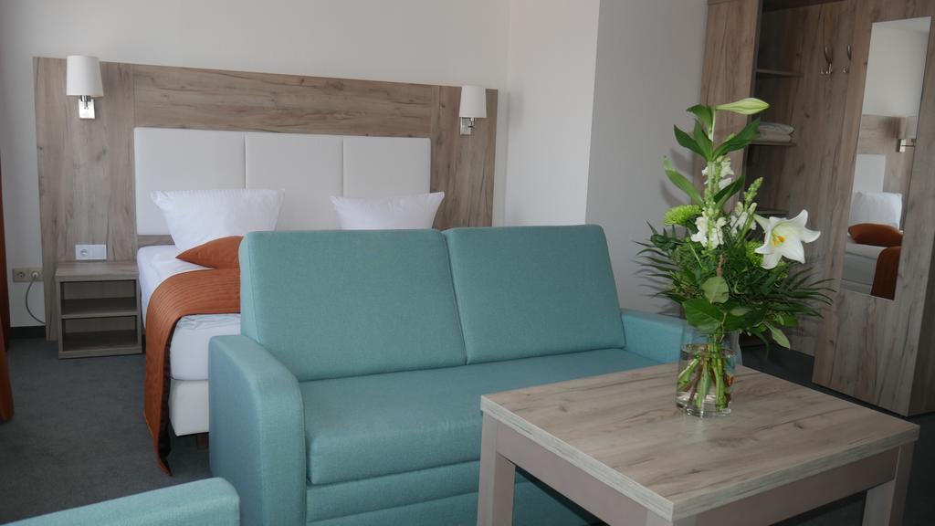 Komfort Hotel ลุดวิกสบูร์ก ภายนอก รูปภาพ