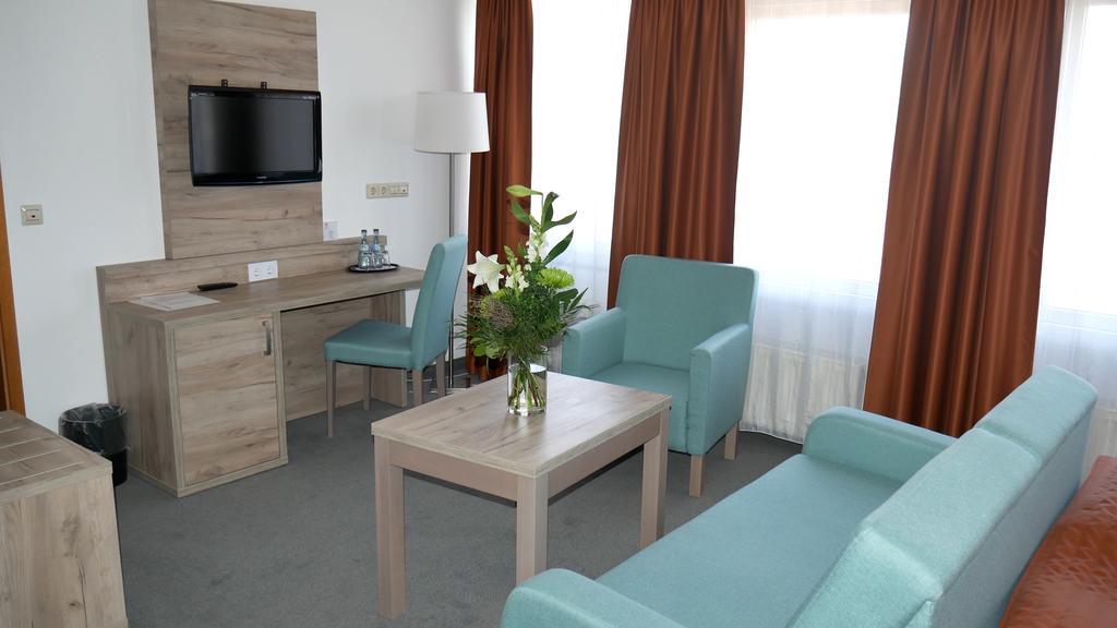 Komfort Hotel ลุดวิกสบูร์ก ภายนอก รูปภาพ