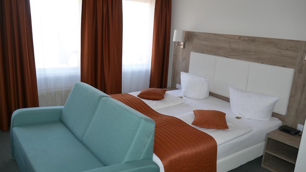 Komfort Hotel ลุดวิกสบูร์ก ภายนอก รูปภาพ