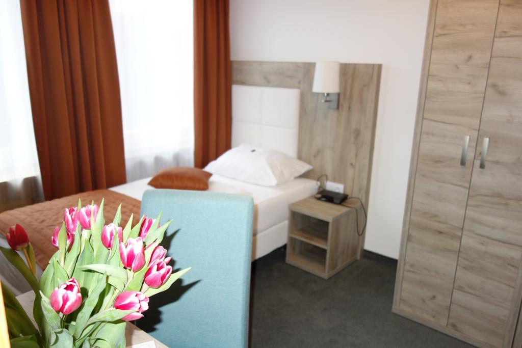 Komfort Hotel ลุดวิกสบูร์ก ภายนอก รูปภาพ